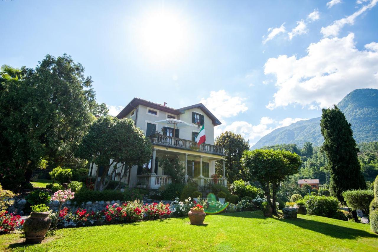 Bed and Breakfast Il Motto Di Tommy Castelveccana Exterior foto