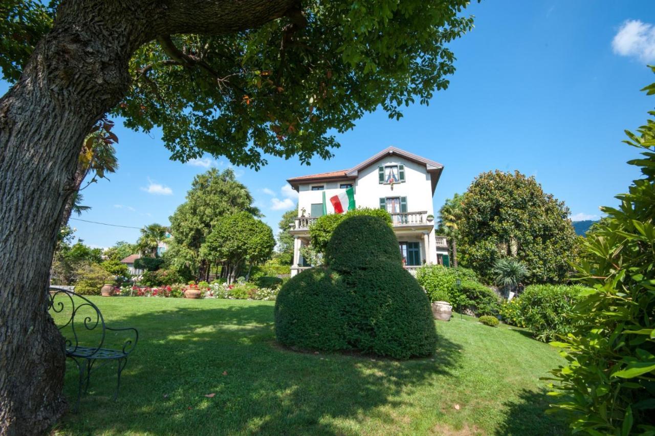 Bed and Breakfast Il Motto Di Tommy Castelveccana Exterior foto